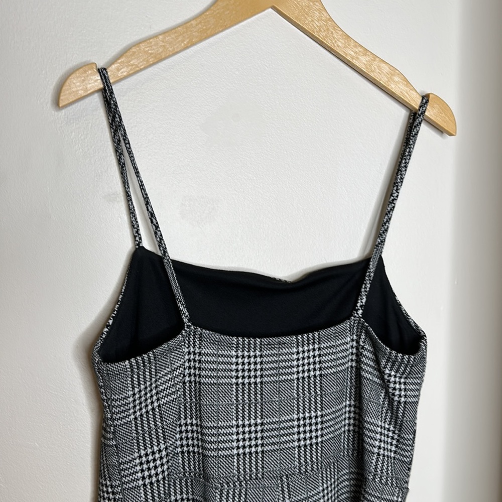 Simons Jumpsuit - Picture 7 of 7